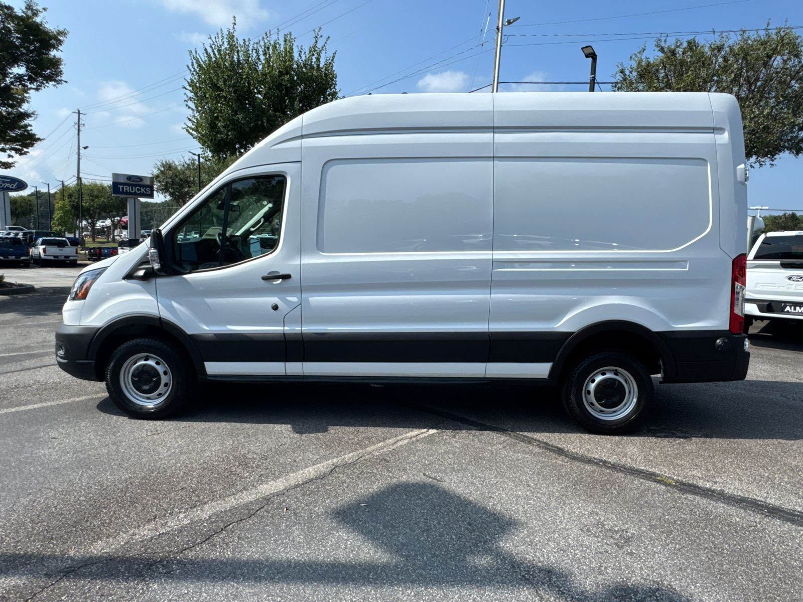 2025 Ford Transit Cargo Van photo 4