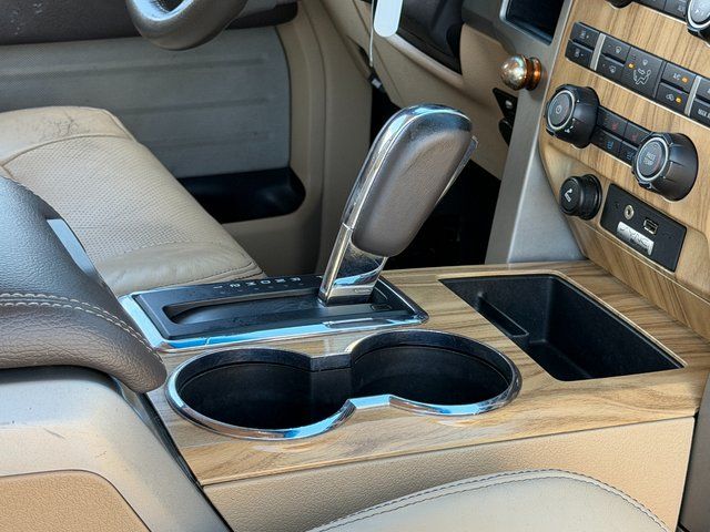 Used 2011 White Ford Lariat image 29
