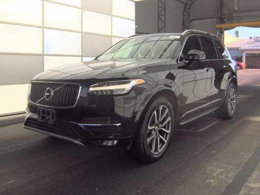 2016 Volvo XC90 T6 AWD Momentum's photo