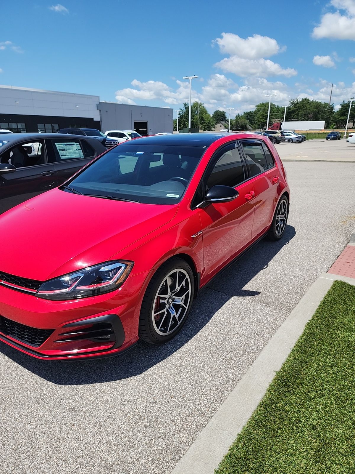 Tornado Red 2021 Volkswagen Golf GTI 2.0T SE FWD Hatchback Front-Wheel Drive 7-Speed Dual Clutch
