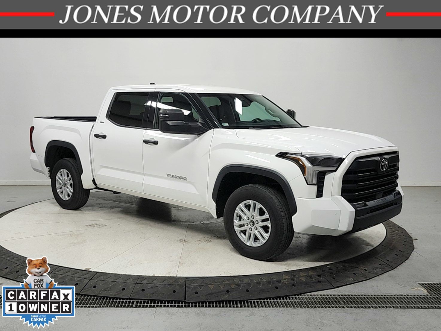 White 2022 Toyota Tundra Pickup Truck Four-Wheel Drive Automatic