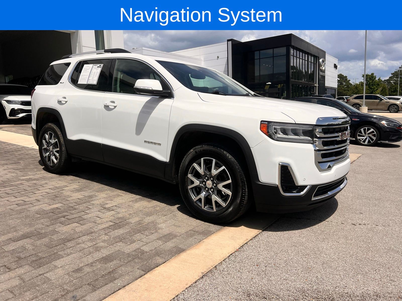 View vehicle photo 3