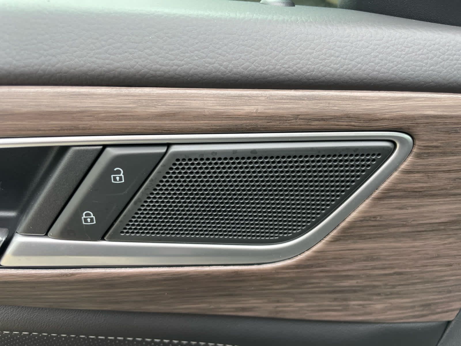 new 2026 Volkswagen Atlas car, priced at $51,443