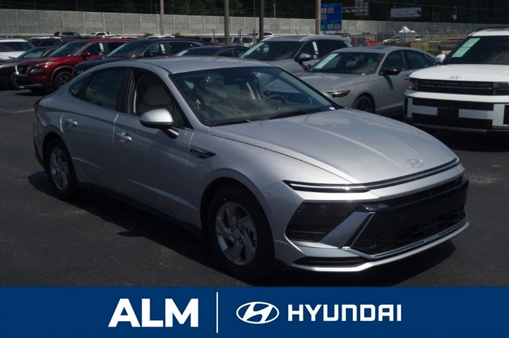 2026 Hyundai Sonata SE photo 3