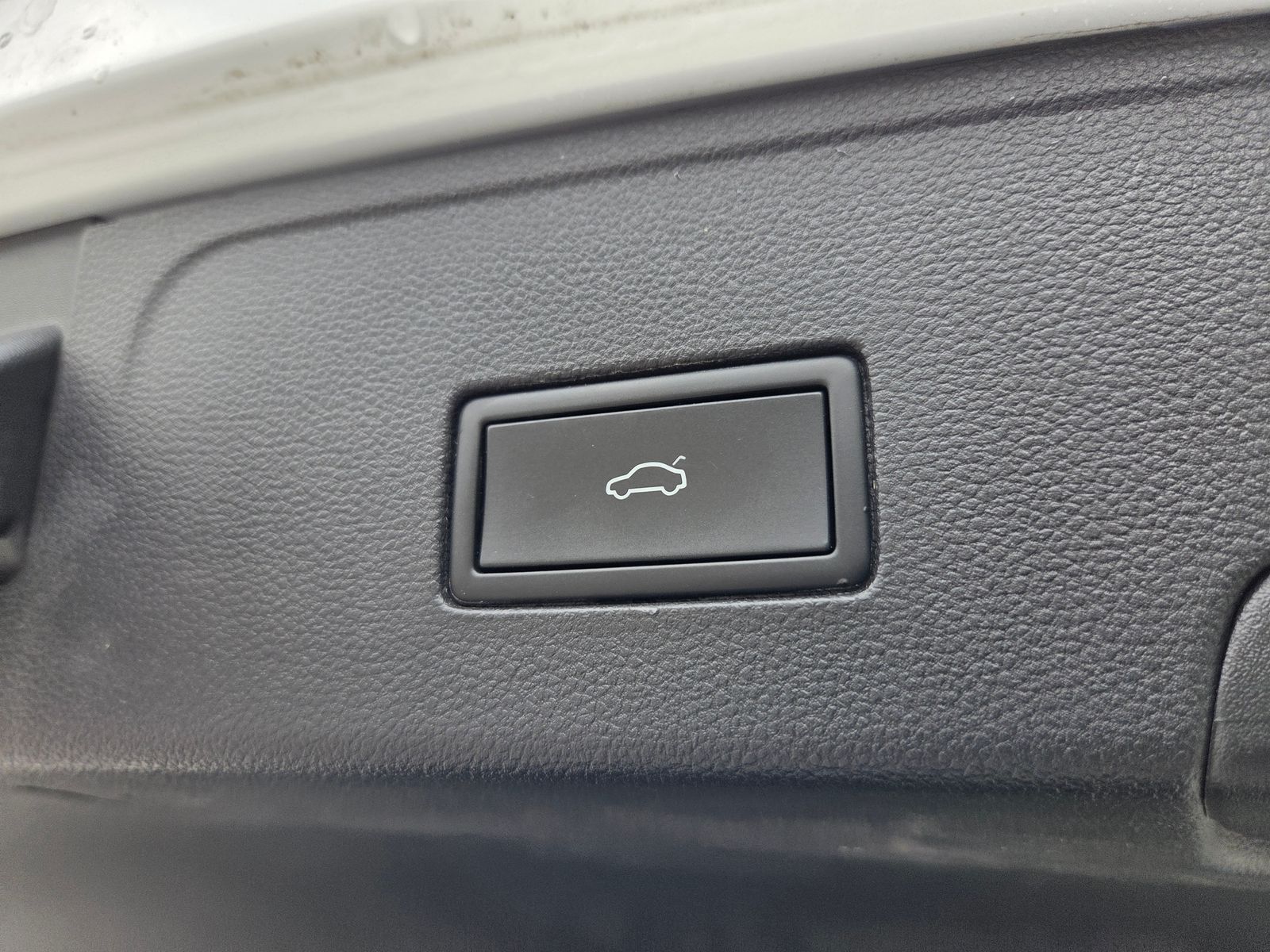 used 2021 Volkswagen Atlas Cross Sport car, priced at $22,950