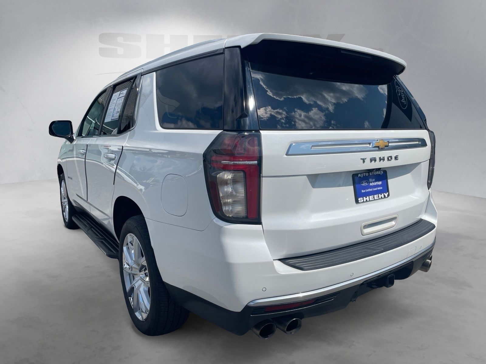 Used 2021 Pearl Chevrolet High Country image 14