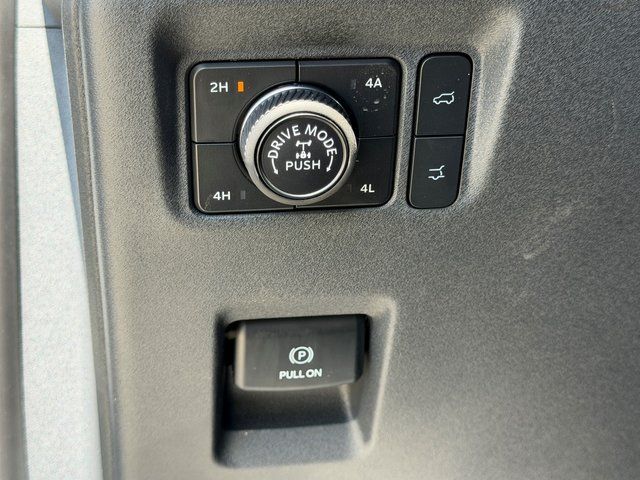 New 2026 Star White Metallic Tri-Coat Ford Tremor image 38