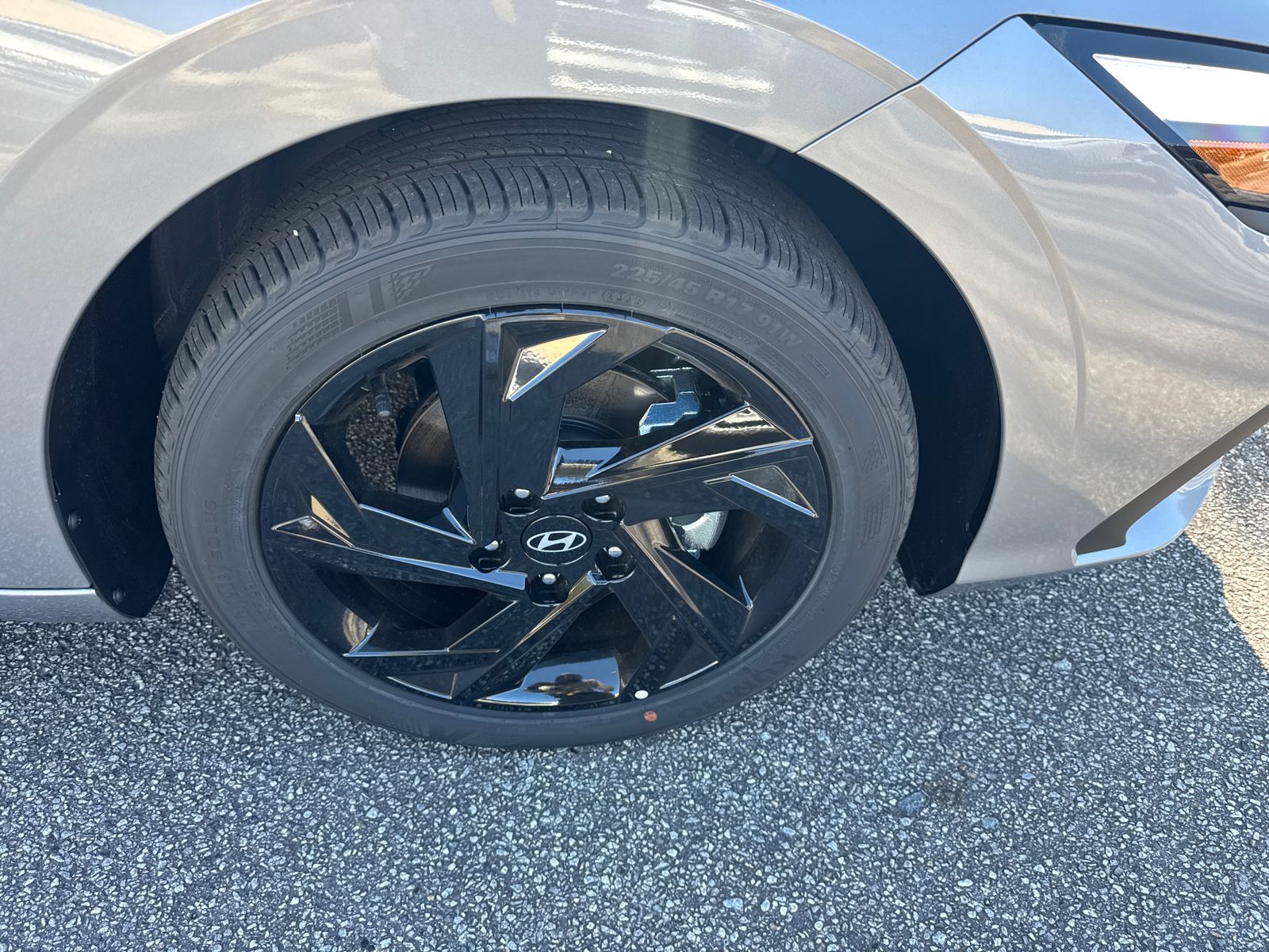 New 2026 Silver Hyundai SEL Sport image 13