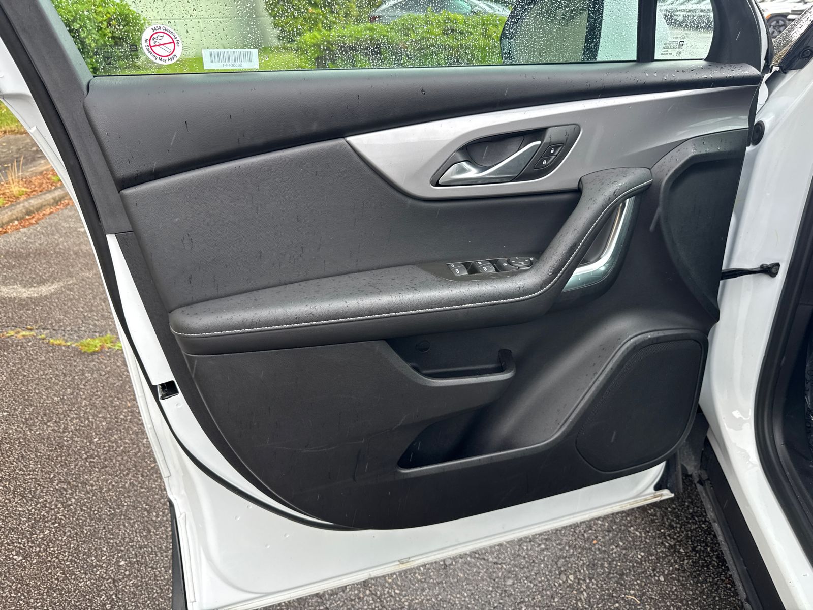 Used 2025 Summit White Chevrolet LT image 10