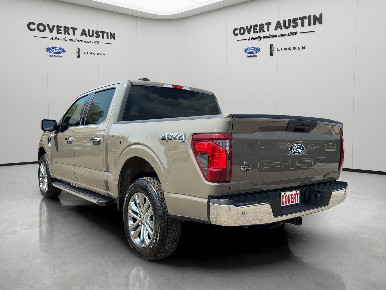 Certified Used 2026 Gray Ford XLT image 3