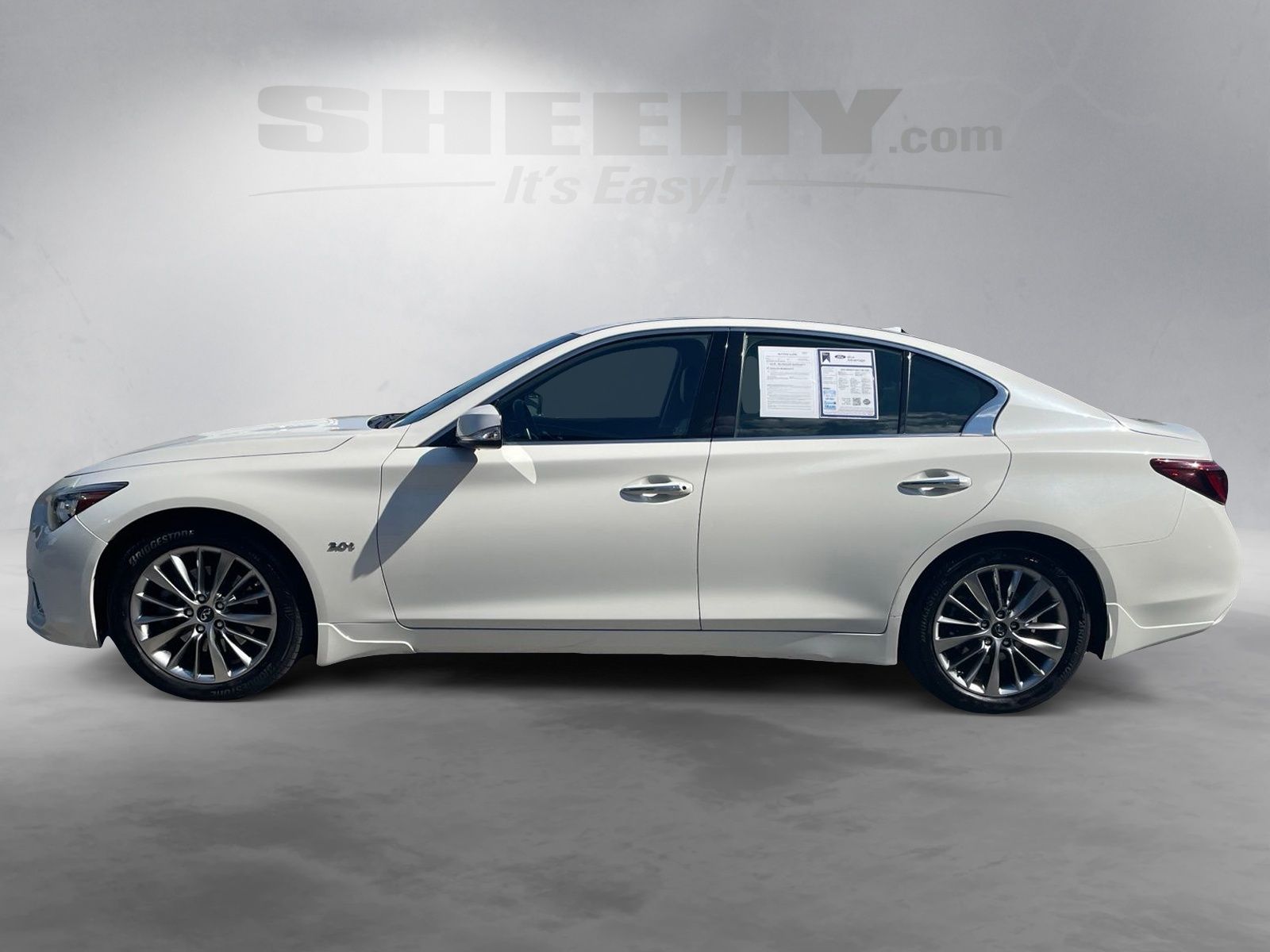 Used 2019 Majestic White INFINITI 3.0t LUXE image 15