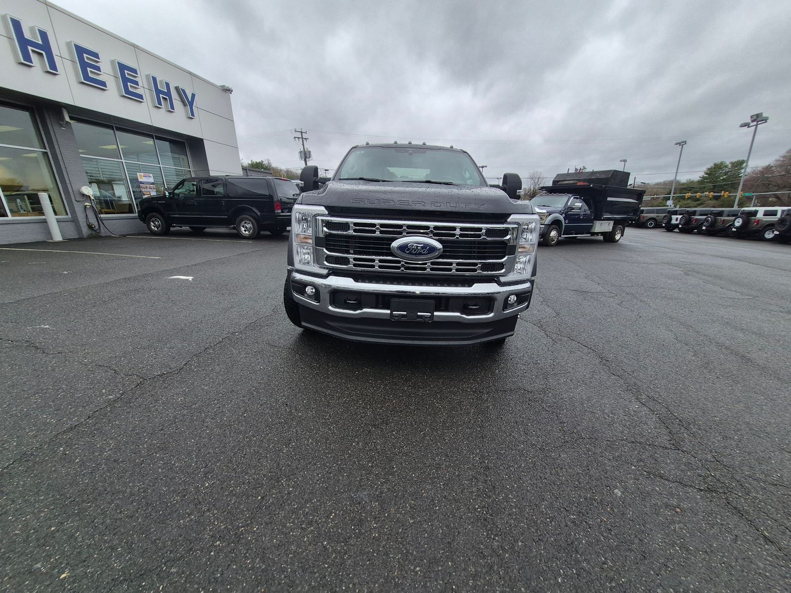 New 2026 Agate Black Metallic Ford  image 2