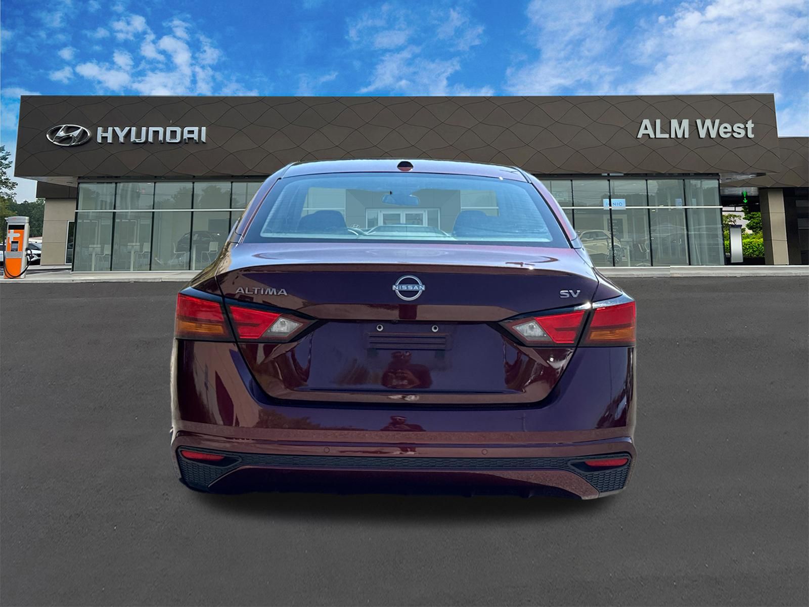 Used 2024 Red Nissan 2.5 SV image 6