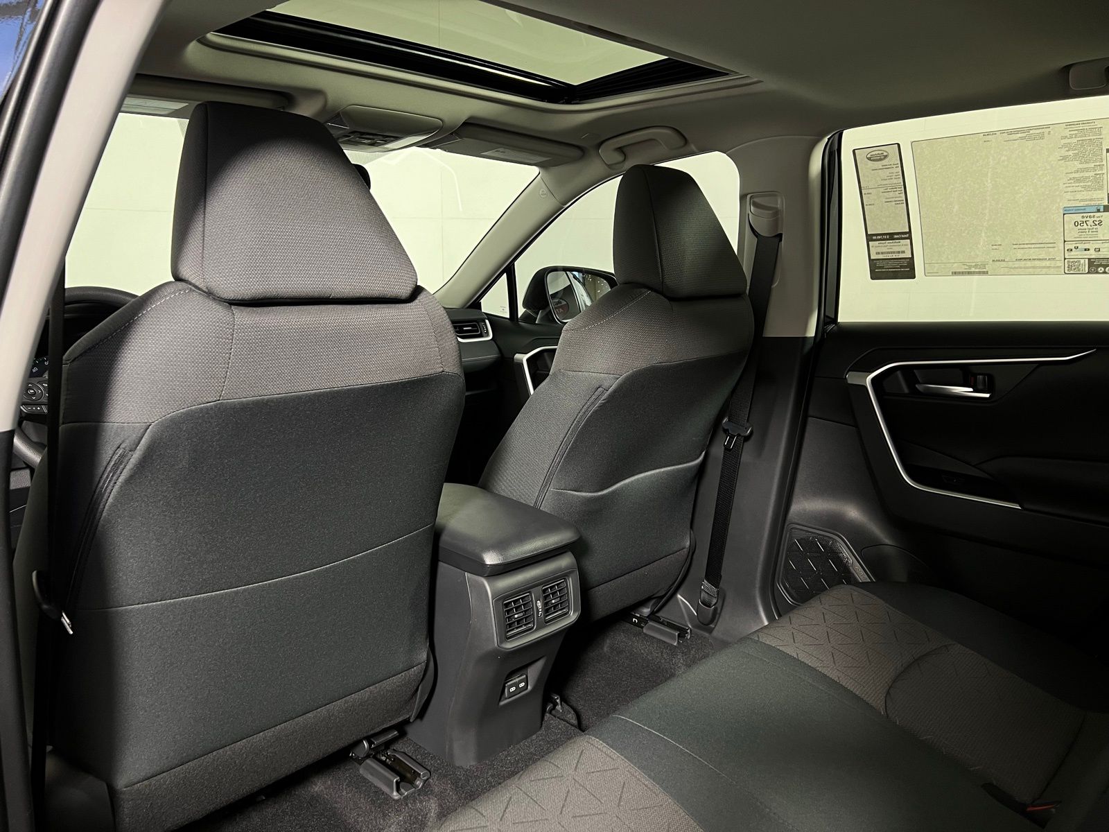 2025 Toyota RAV4 XLE 19