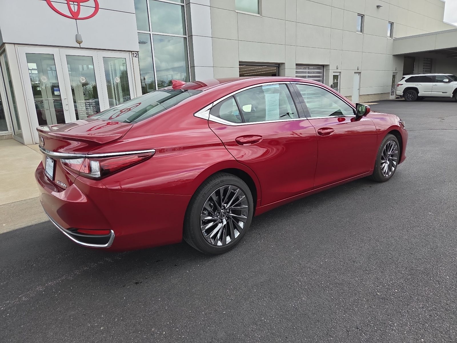 used 2025 Lexus ES car, priced at $47,950