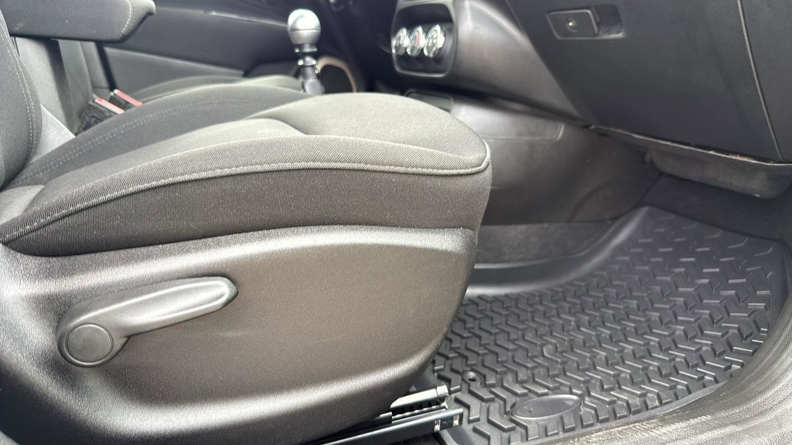 Used Car 2017 Jeep Renegade  Latitude For Sale Under $10,000 In Austin, Texas