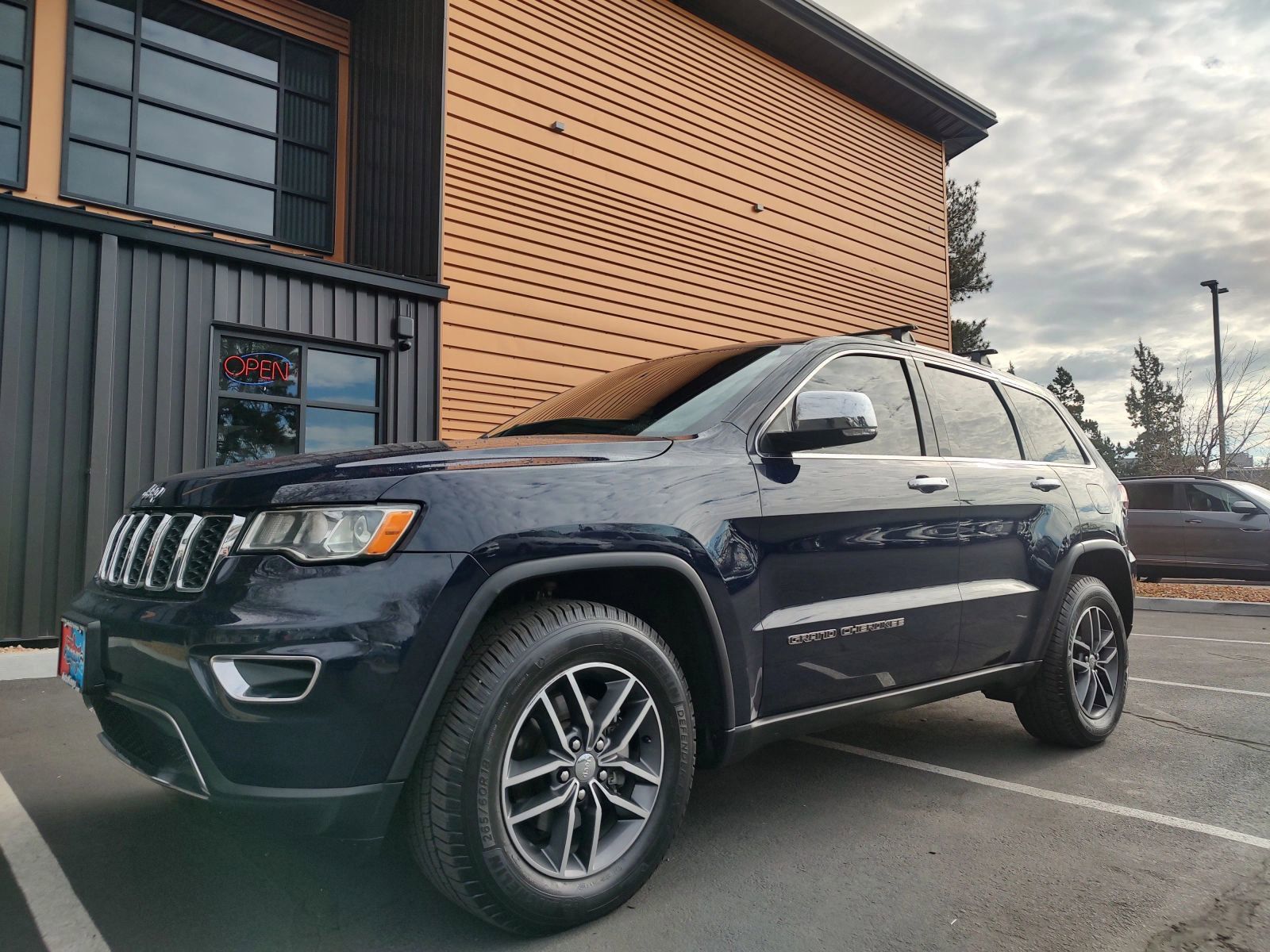 True Blue Pearlcoat 2018 Jeep Grand Cherokee Limited 4WD SUV / Crossover Four-Wheel Drive 8-Speed Automatic