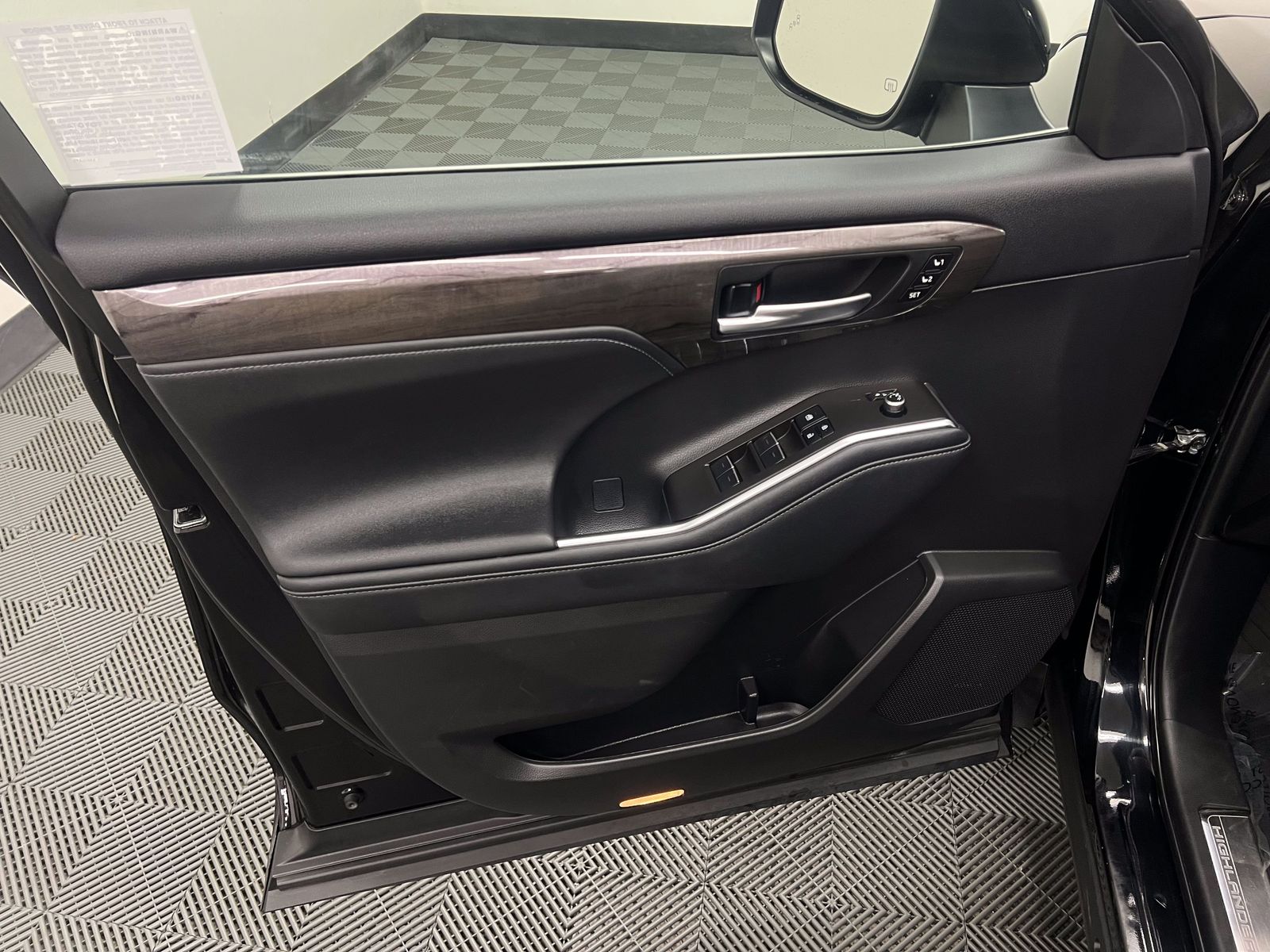 used 2023 Toyota Highlander car, priced at $39,388