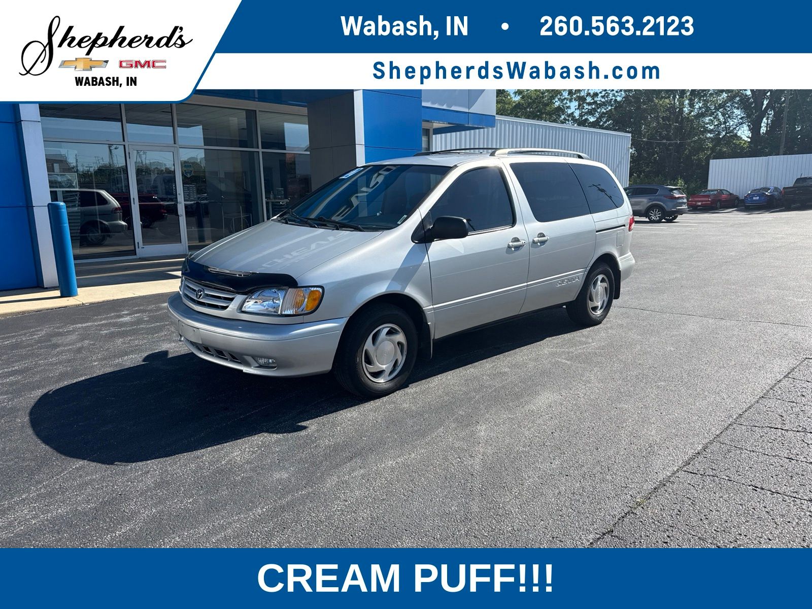 Super White 2002 Toyota Sienna Minivan Front-Wheel Drive 4-Speed Automatic