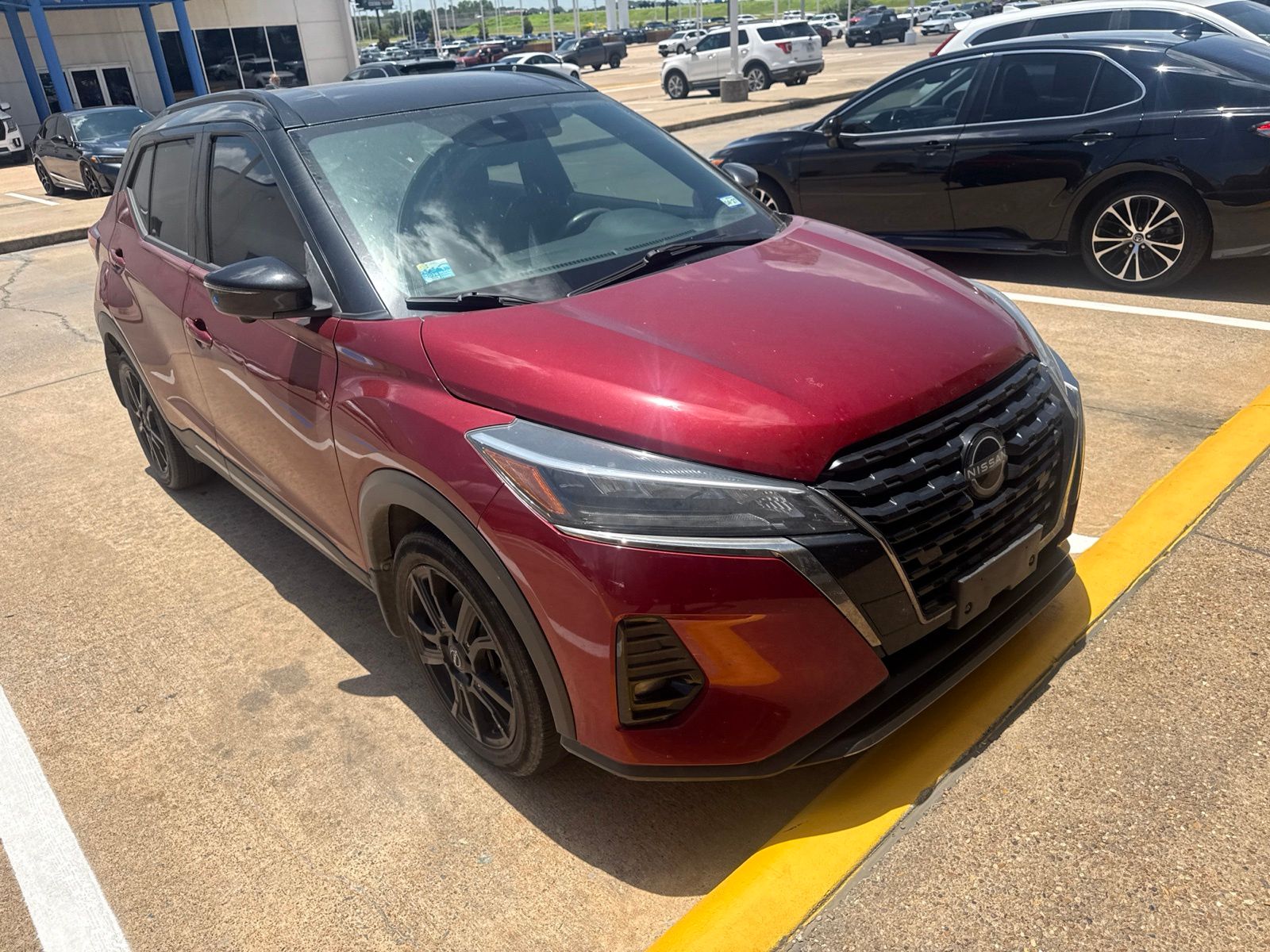 View vehicle photo 7