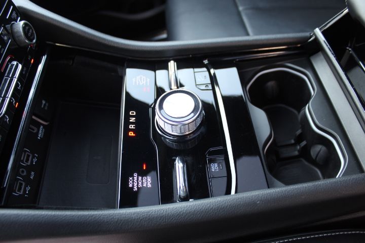 Used Car 2022 Jeep Grand Cherokee  Overland For Sale Under $40,000 In Austin, Texas
