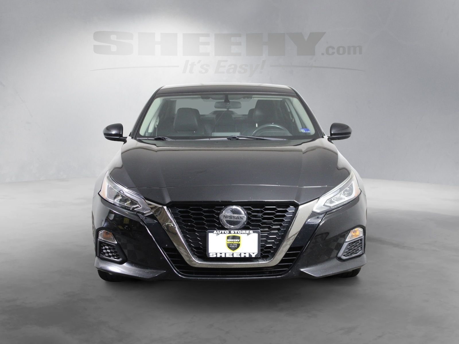 Used 2019 Black Nissan 2.5 SR image 11