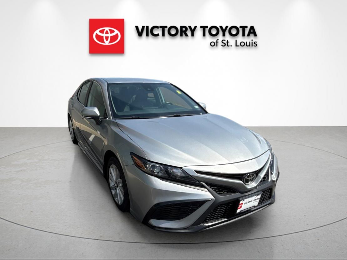 Celestial Silver Metallic 2024 Toyota Camry Sedan Front-Wheel Drive 8-Speed Automatic