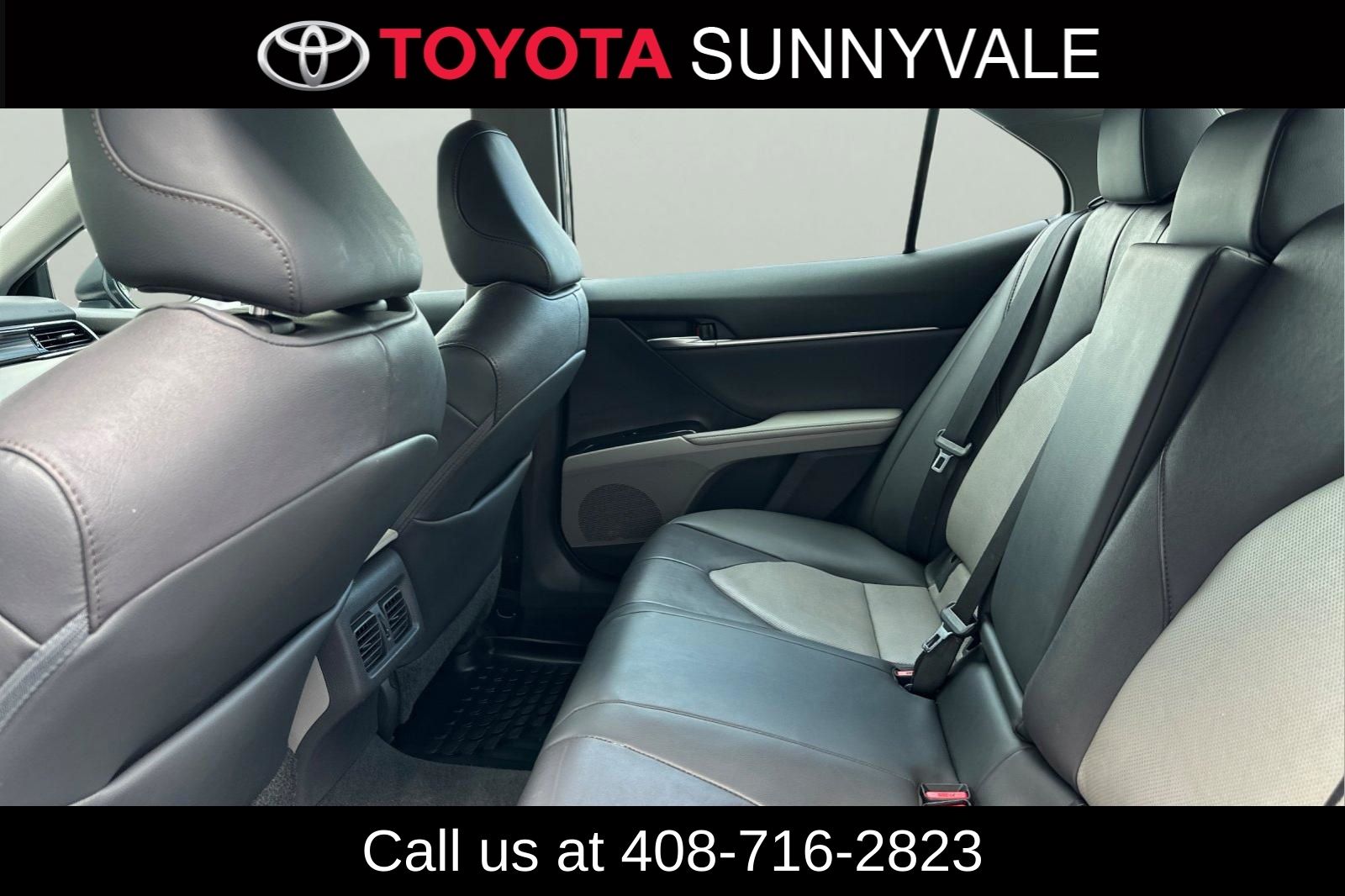 Used 2020 Toyota Camry Hybrid Sedan