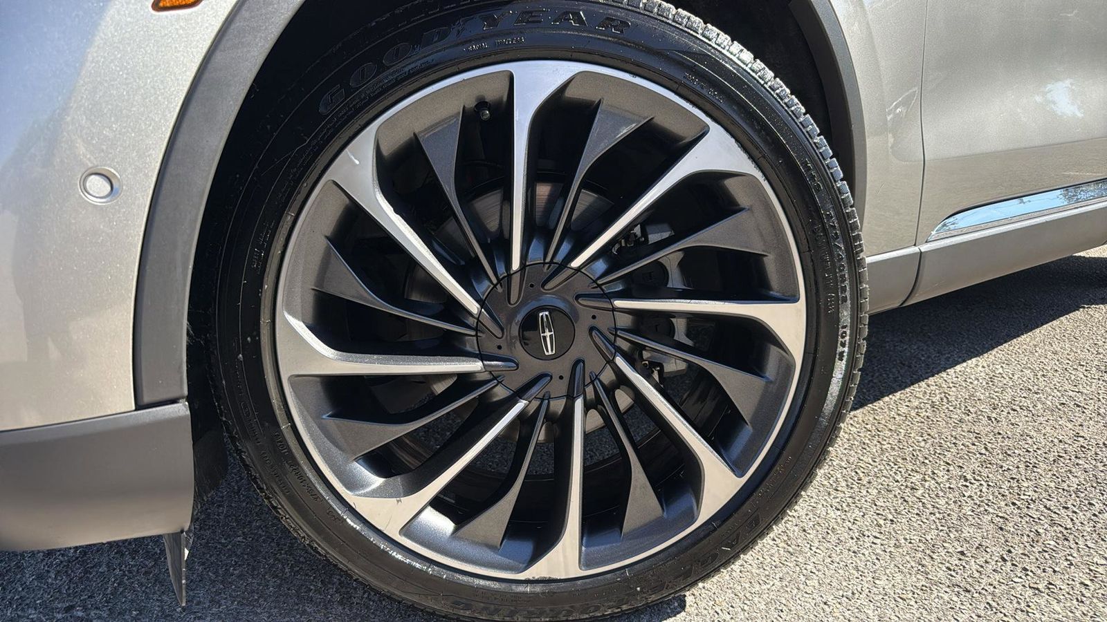 Used Car 2023 Lincoln Aviator  Reserve For Sale Under $50,000 In Austin, Texas