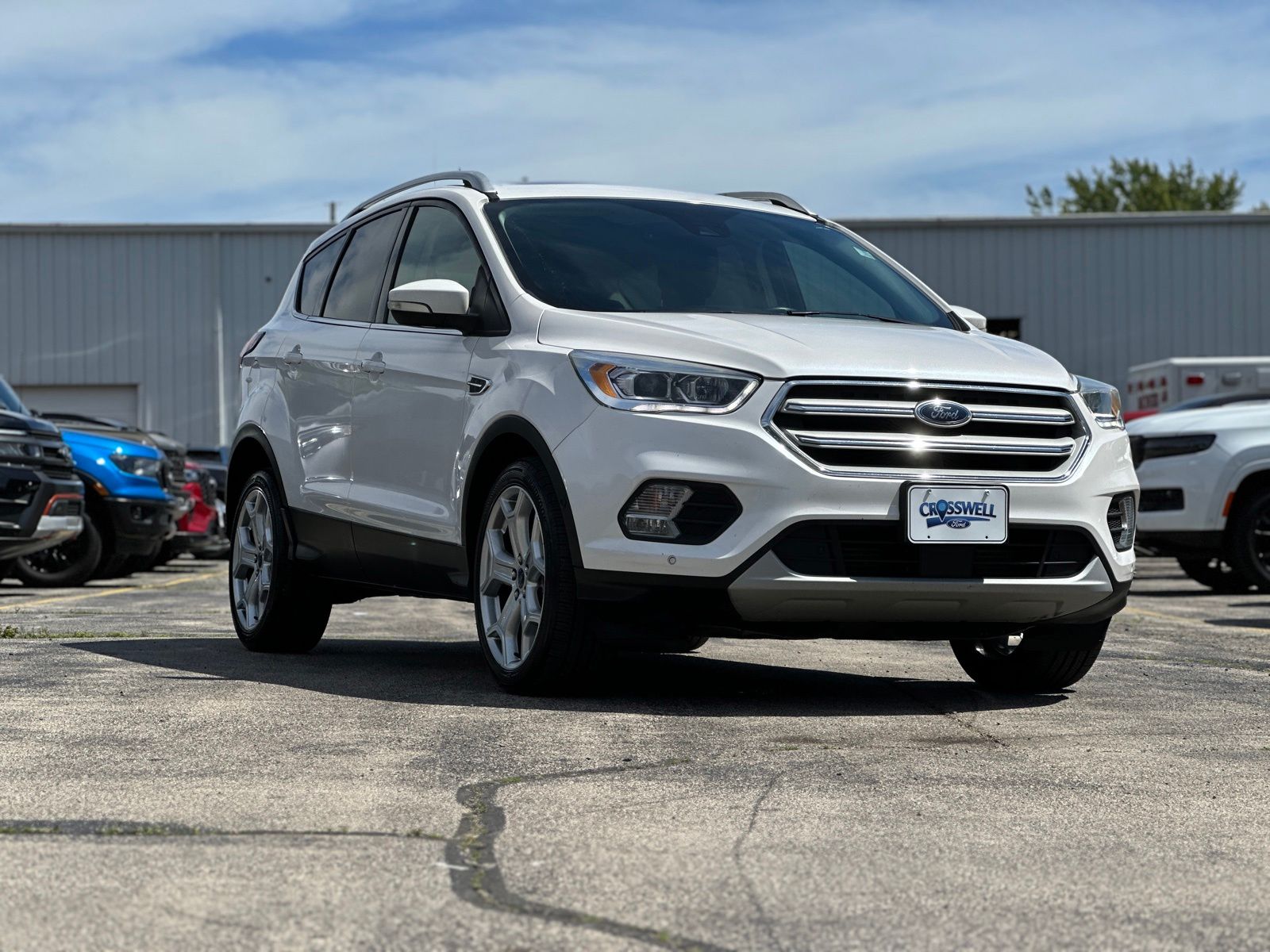 2019 Ford Escape Titanium's photo