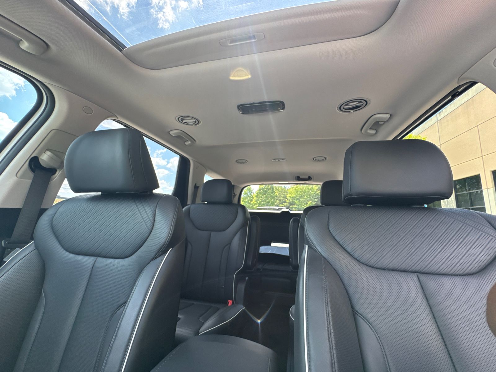 Used 2024 White Hyundai XRT image 31