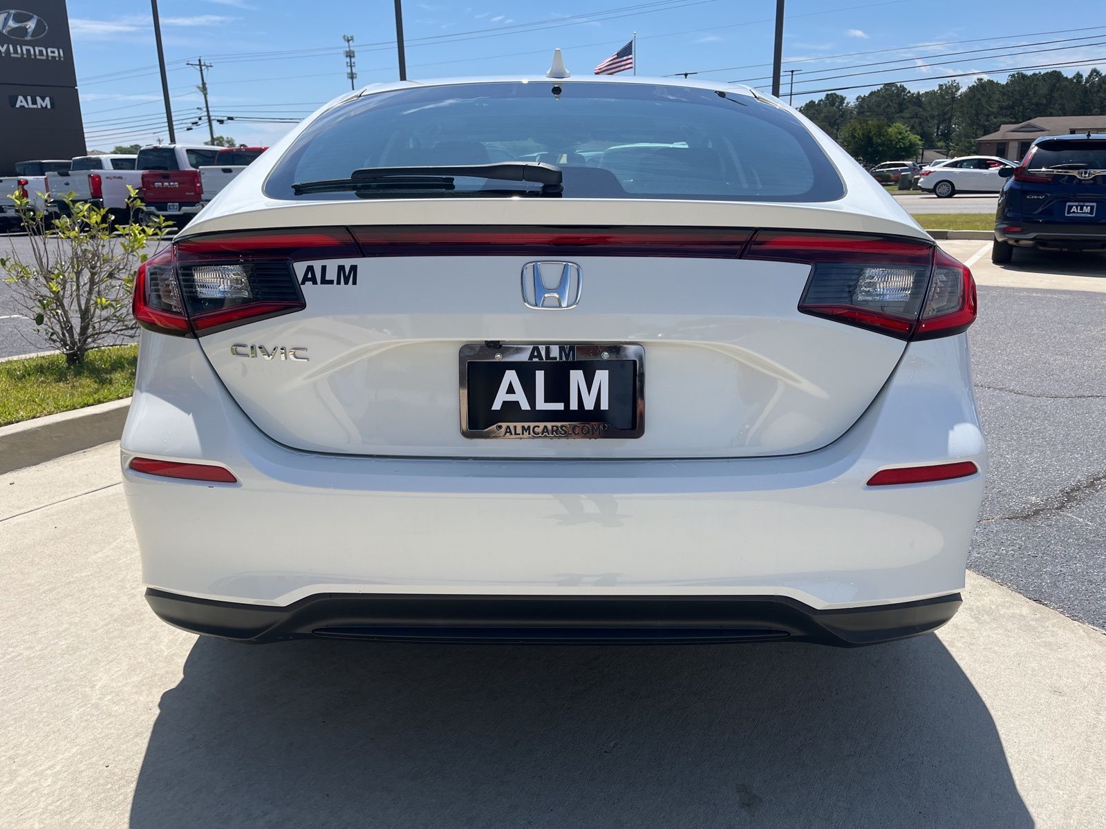 Used 2024 White Honda EX-L image 4
