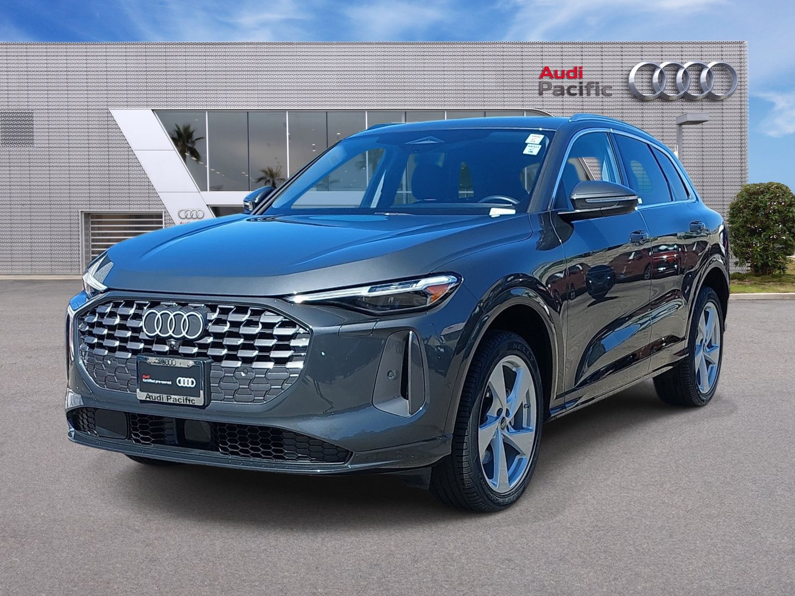 2025 Audi Q5 quattro Premium Plus 40 TFSI