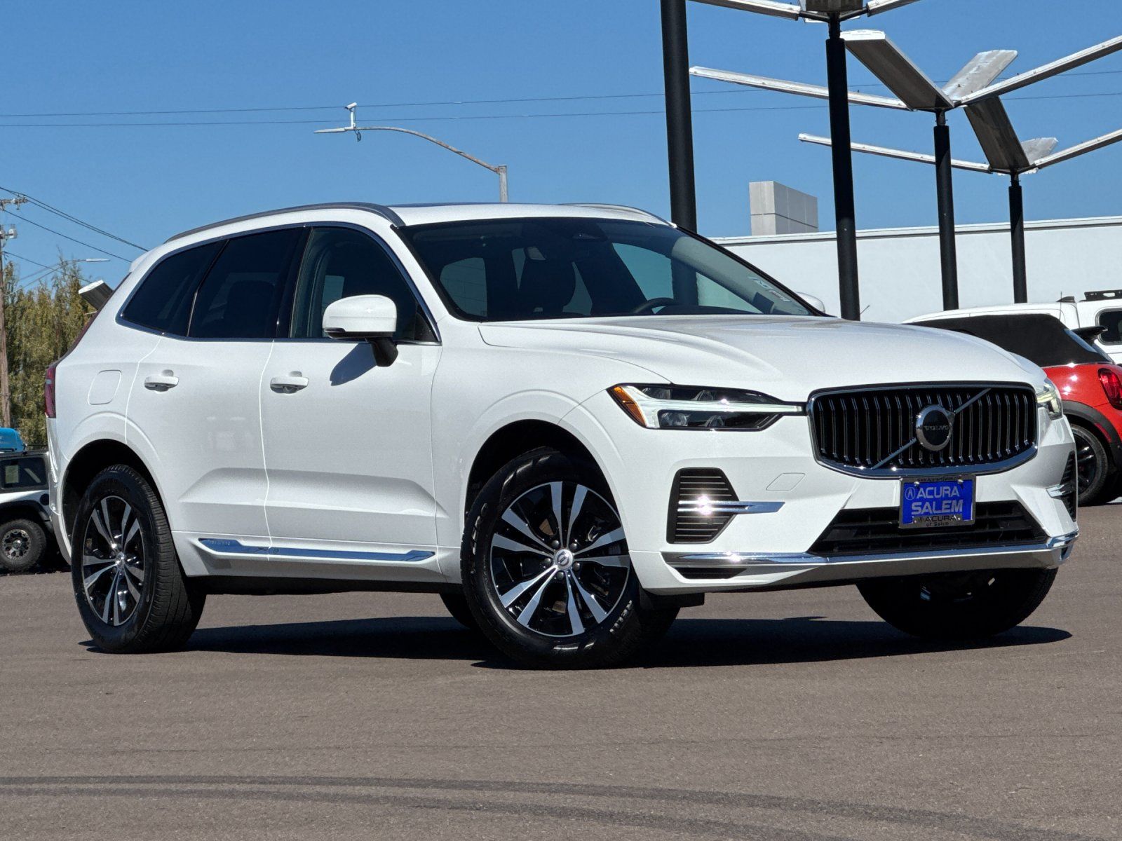 used 2022 Volvo XC60 Recharge Plug-In Hybrid car, priced at $31,998