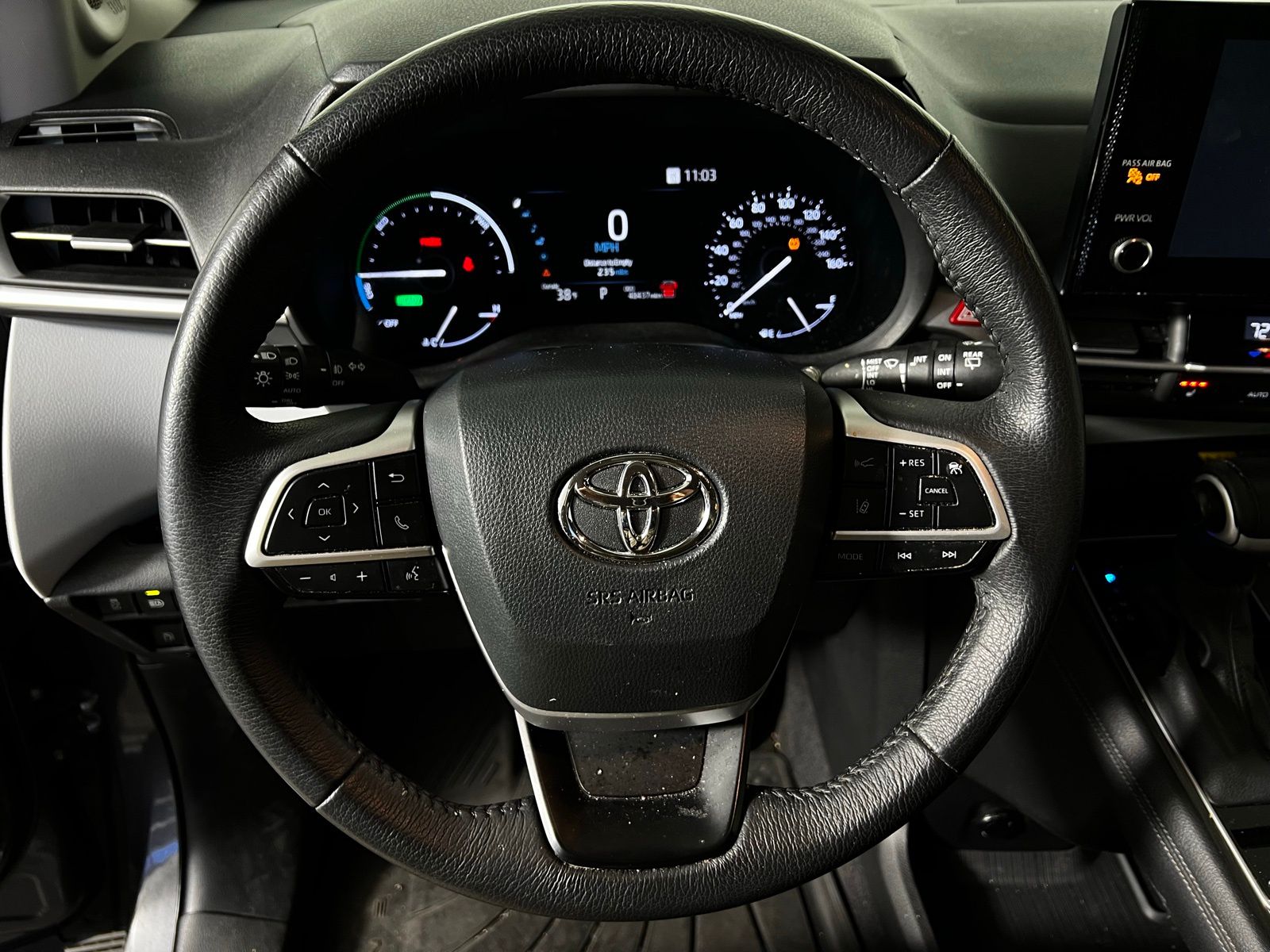 Thumbnail: 2025 Toyota Sienna - 9