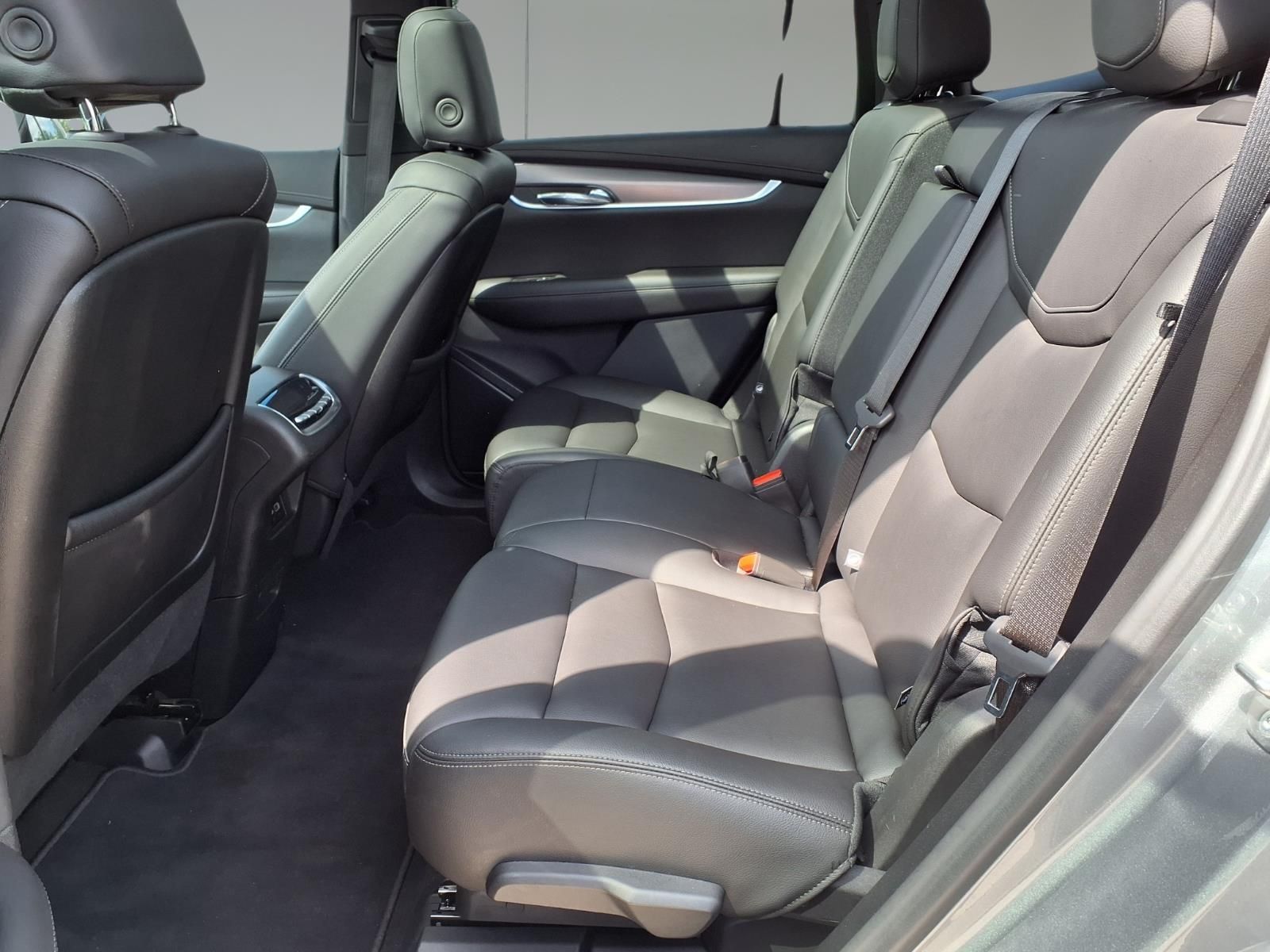 2025 Cadillac XT6 Luxury Silver at Bayway Cadillac of The Woodlands