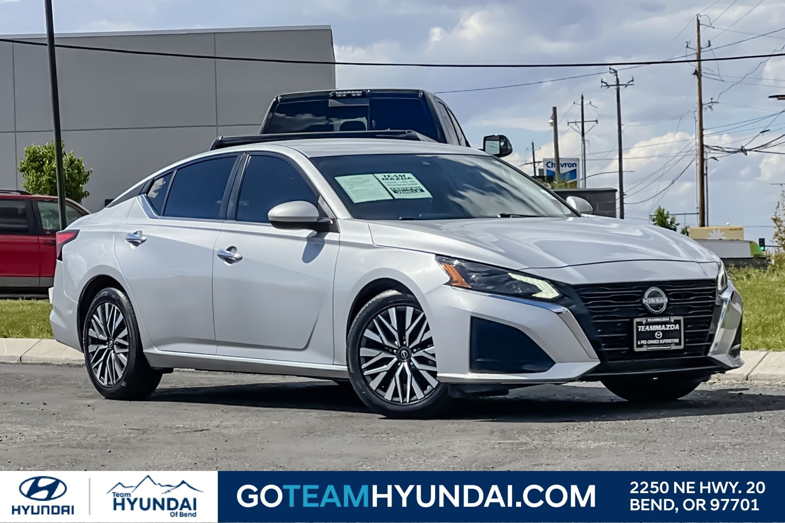 Brilliant Silver Metallic 2023 Nissan Altima Sedan Front-Wheel Drive Continuously Variable Transmission