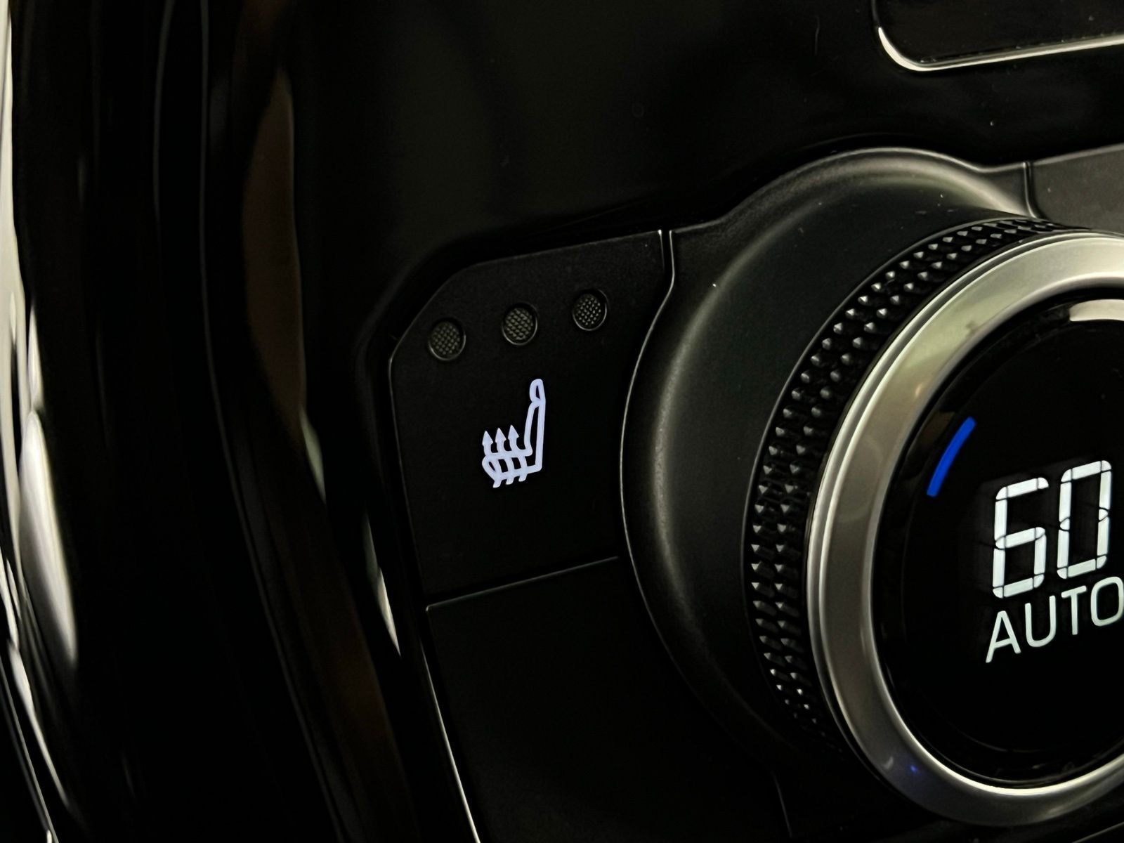 Thumbnail: 2024 Toyota Highlander - 20