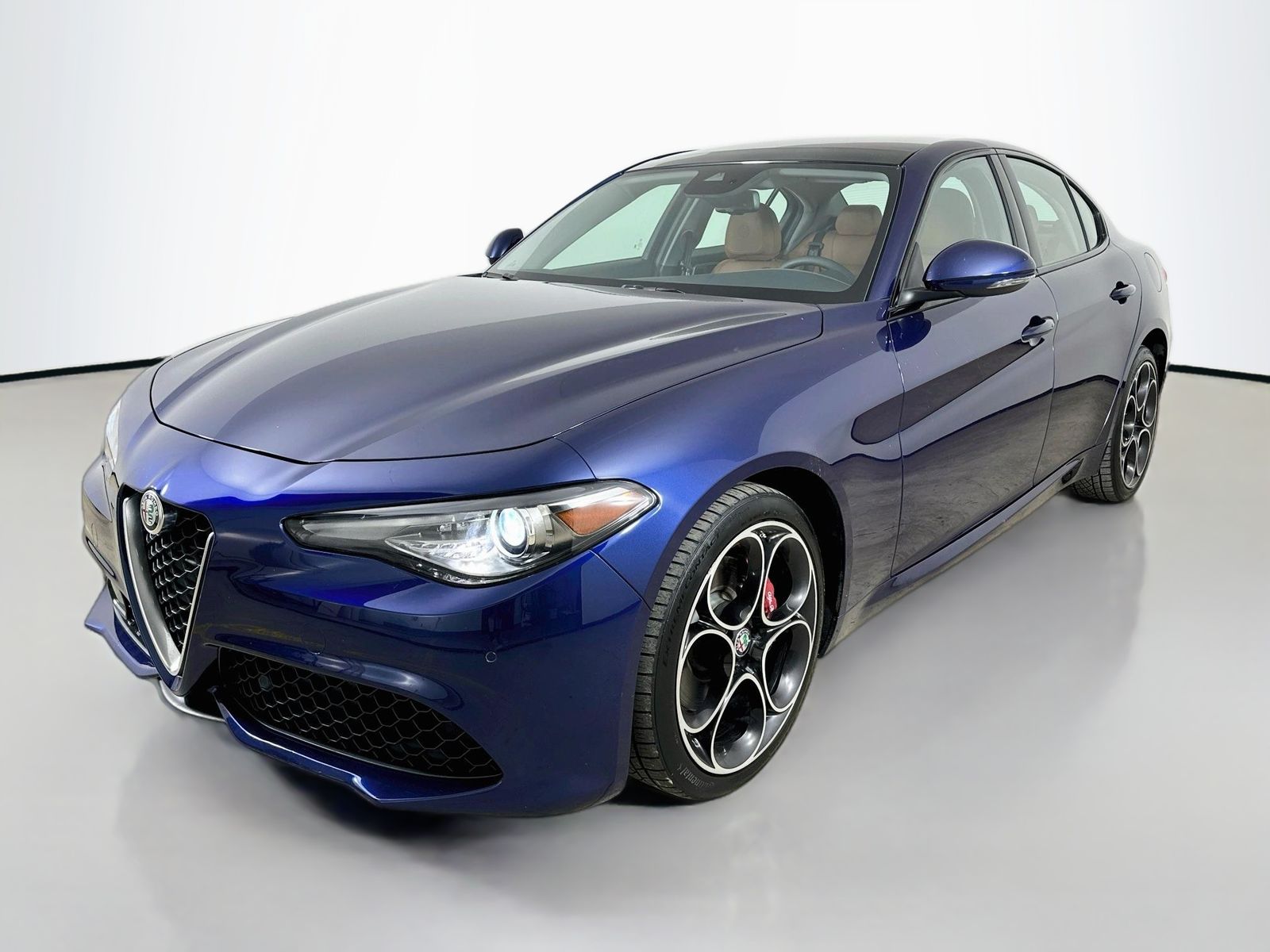 Montecarlo Blue Metallic 2019 Alfa Romeo Giulia Sedan All-Wheel Drive 8-Speed Automatic