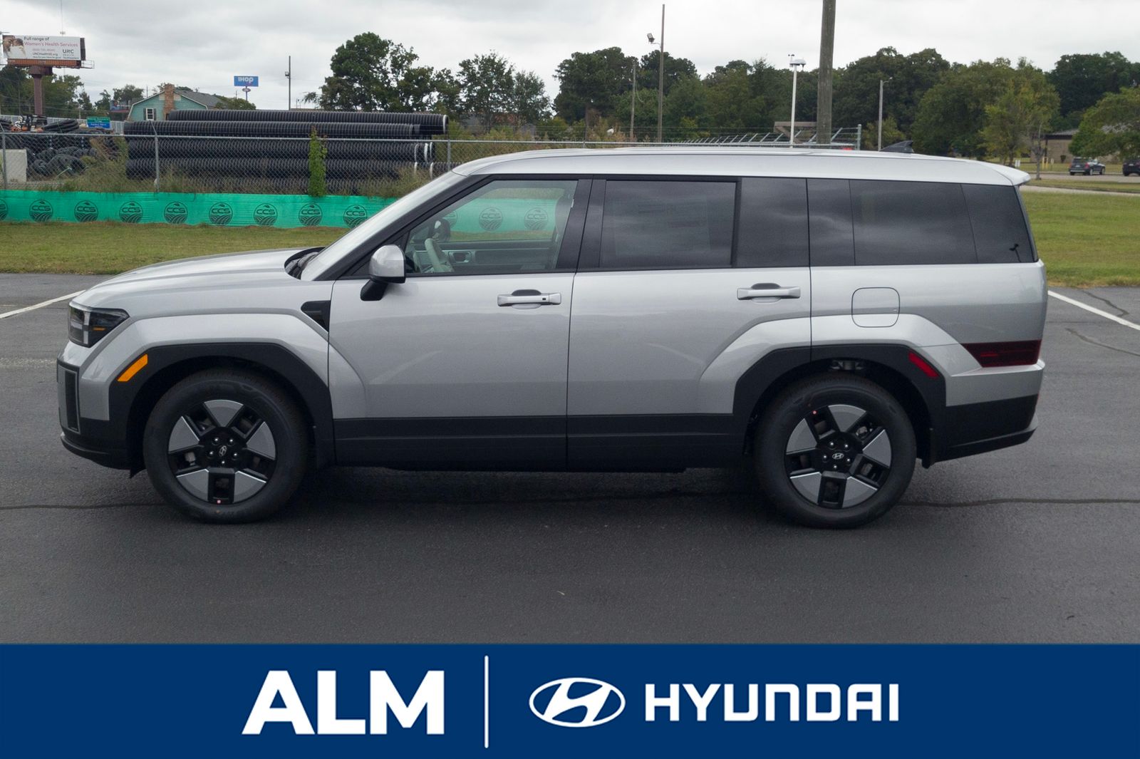2026 Hyundai Santa Fe SE photo 8