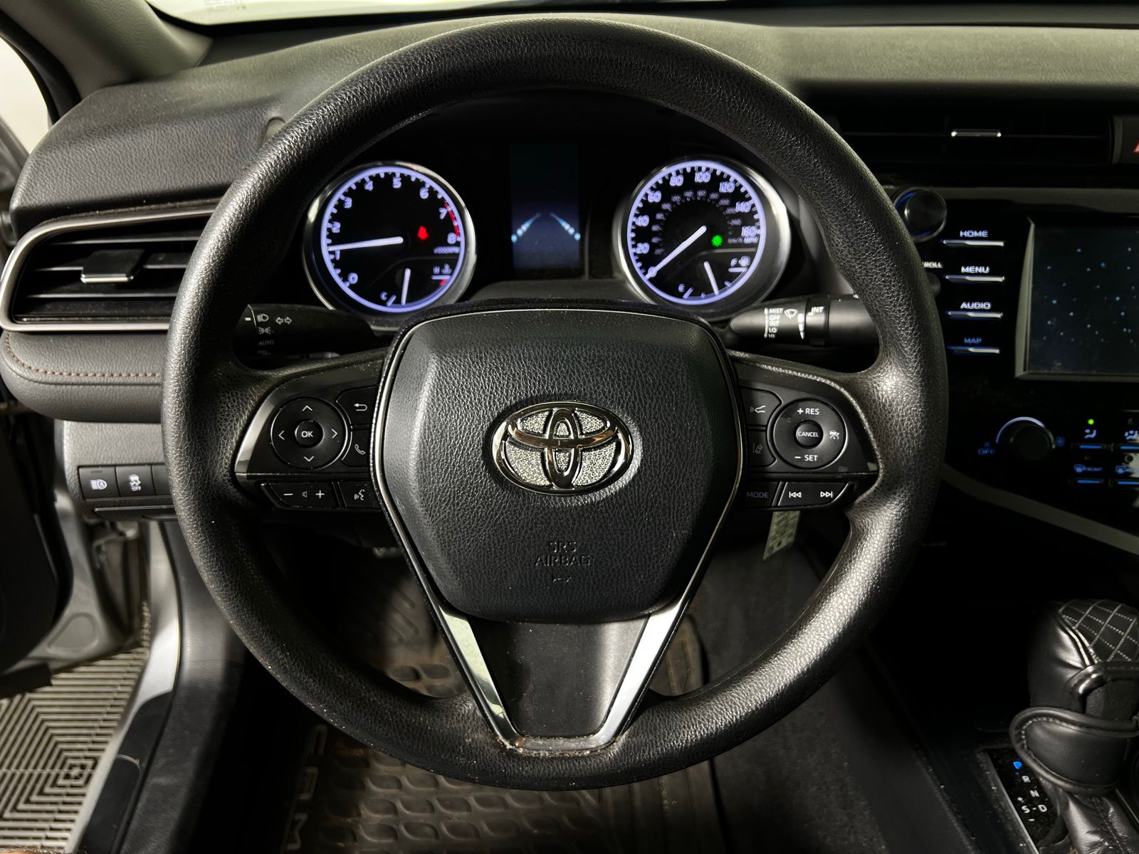 Thumbnail: 2019 Toyota Camry - 10