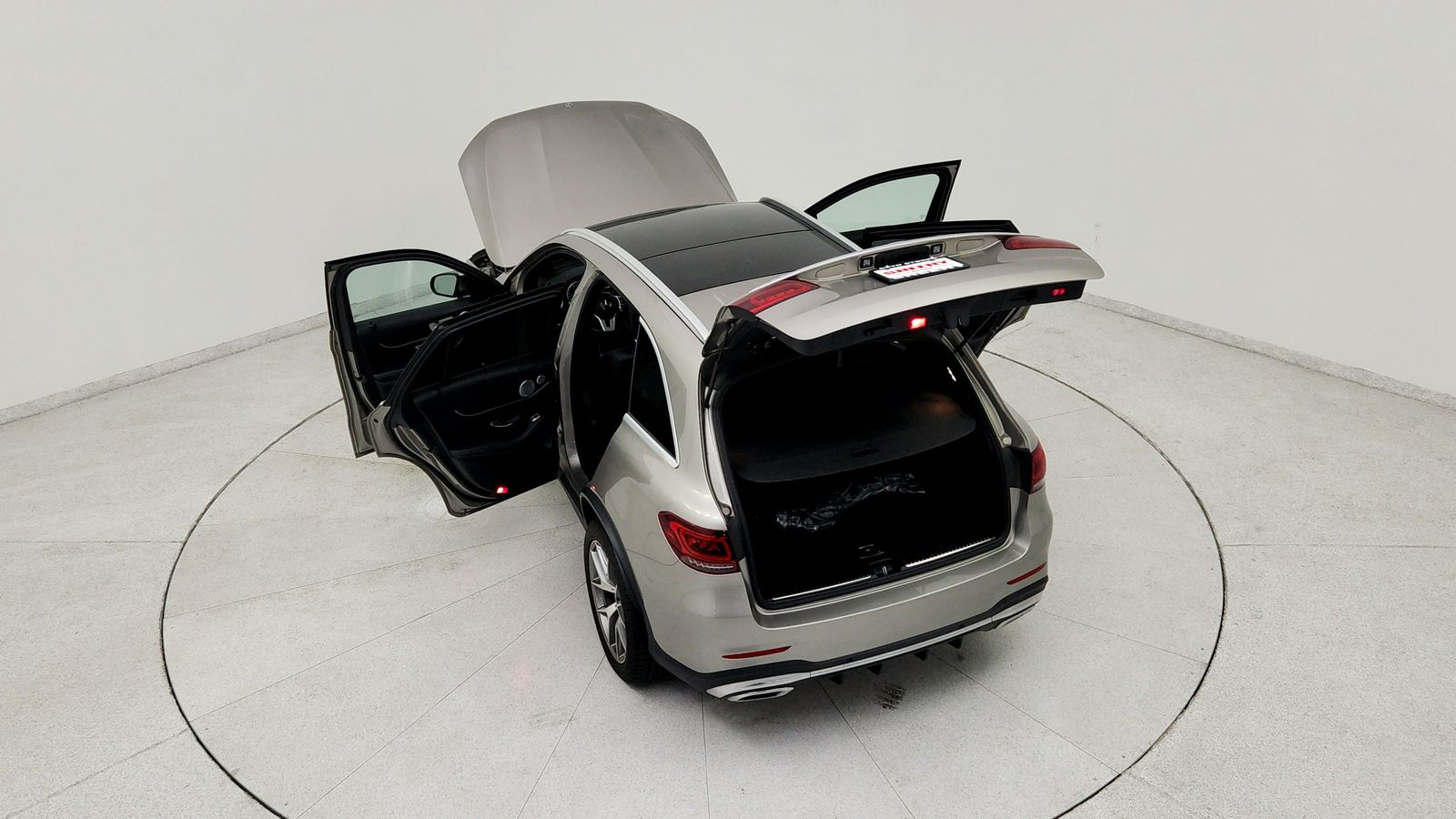 Used 2020  Mercedes-Benz GLC 300 image 23