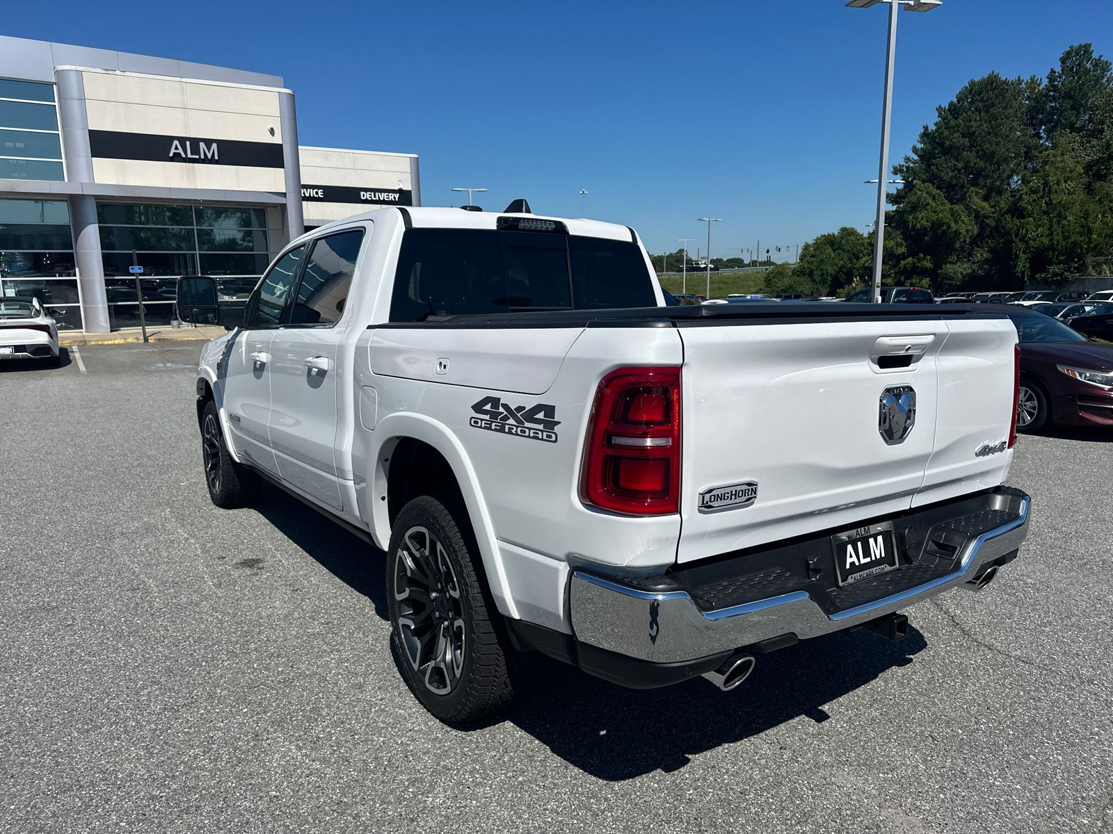 New 2026 Ivory White Tri-Coat Pearl-Coat Exterior Paint RAM Limited image 6