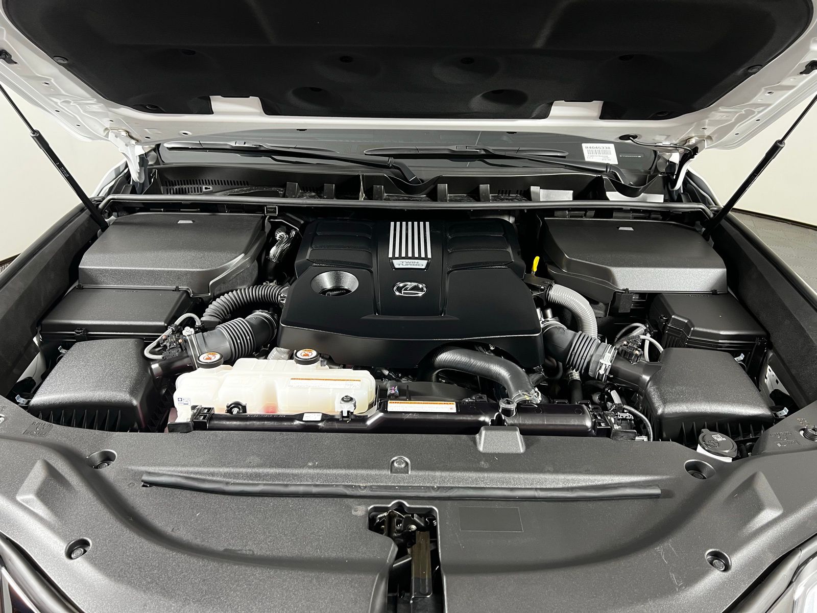 Thumbnail: 2024 Lexus LX - 9