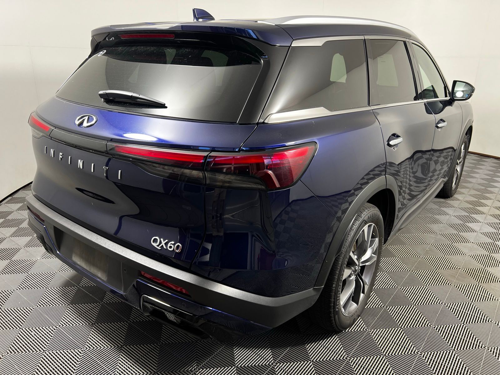 Thumbnail: 2024 INFINITI QX60 - 5