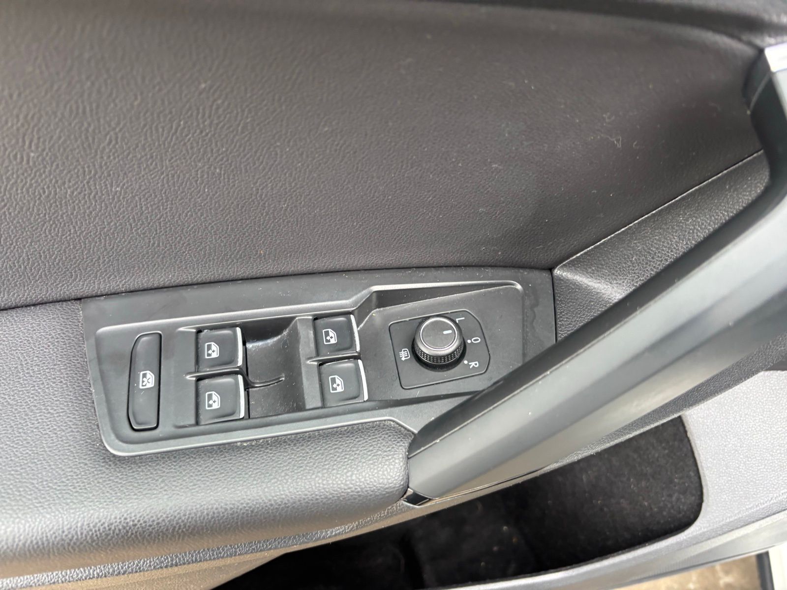 Used Car 2019 Volkswagen Tiguan  For Sale Under $15,000 In Austin, Texas