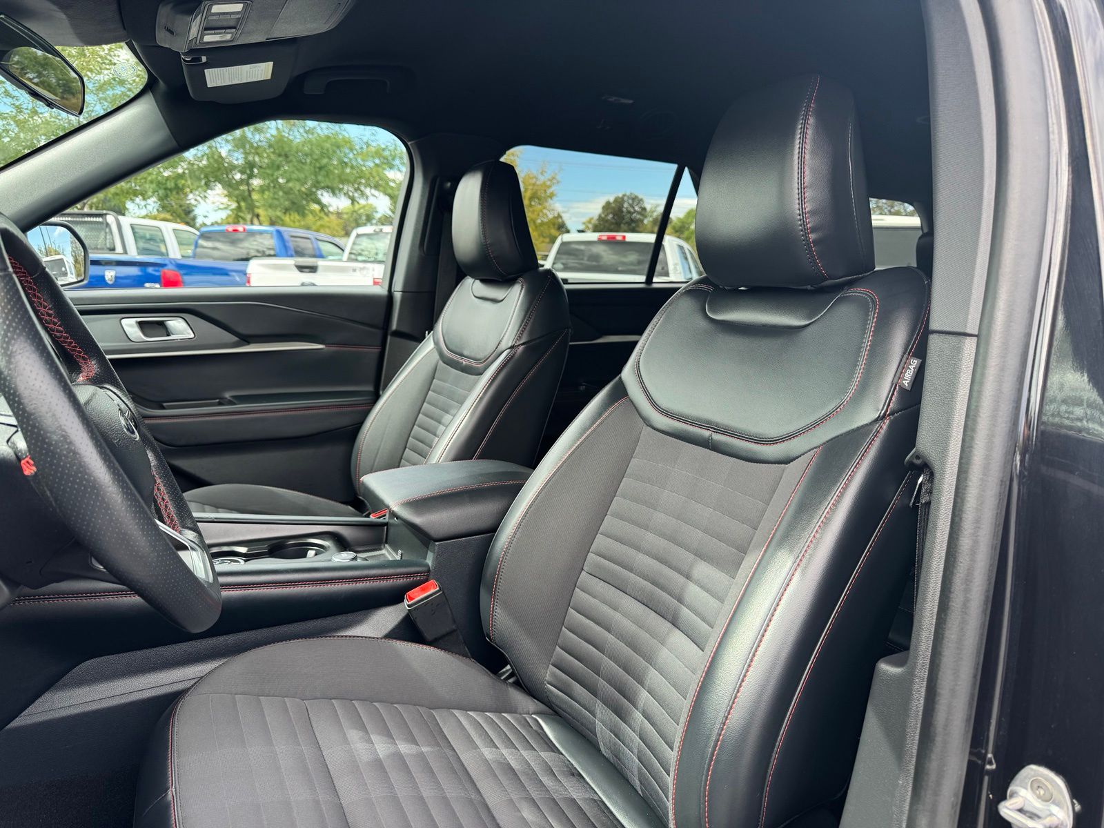 Used 2025 Ford Explorer SUV