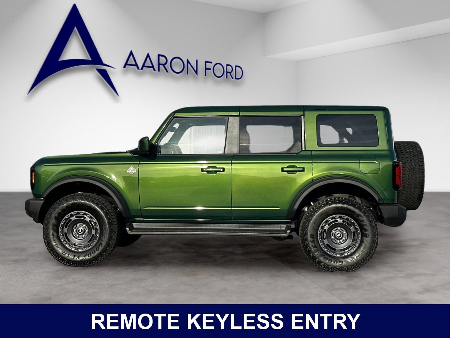 View vehicle photo 3