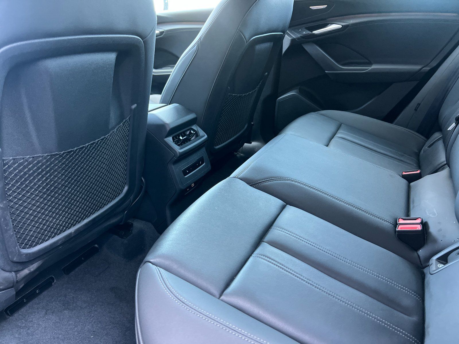 2025 Audi Q6 e-tron Premium Plus — foto completa 11 de 28