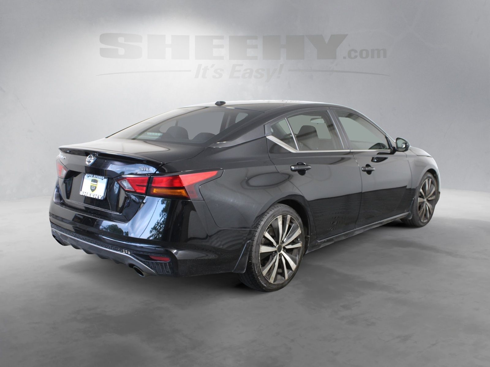 Used 2019 Black Nissan 2.5 SR image 10